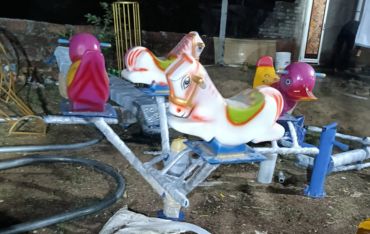 UP STYLE MERRY GO ROUND WITH FRP HORSE AND DUCK STYLE