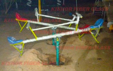 4 SEATED SEE SAW